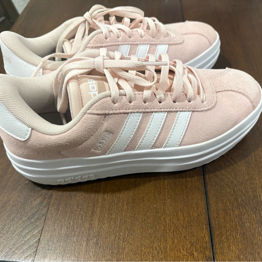 Adidas Women's Pink women’s size 6 - Picture 5 of 7